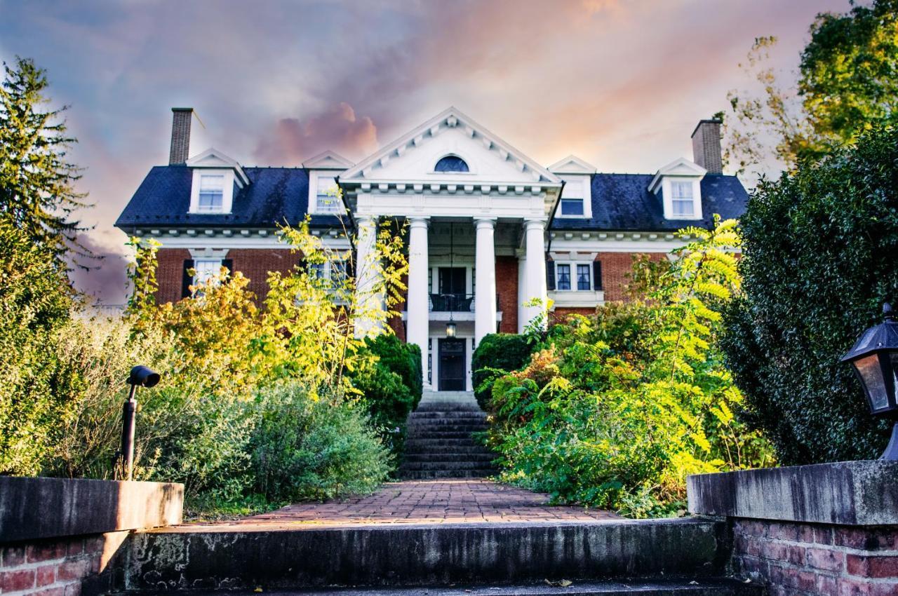 Mercersburg Inn Exterior photo