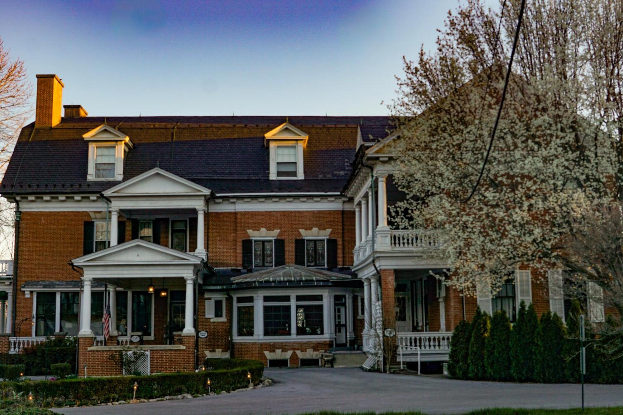 Mercersburg Inn Exterior photo